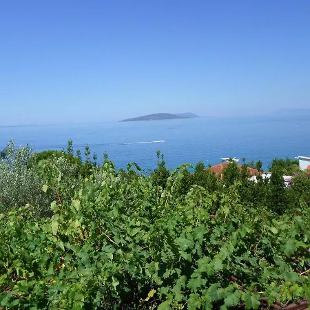 Διαμέρισμα By The Sea Zaostrog, Makarska - 12935 *